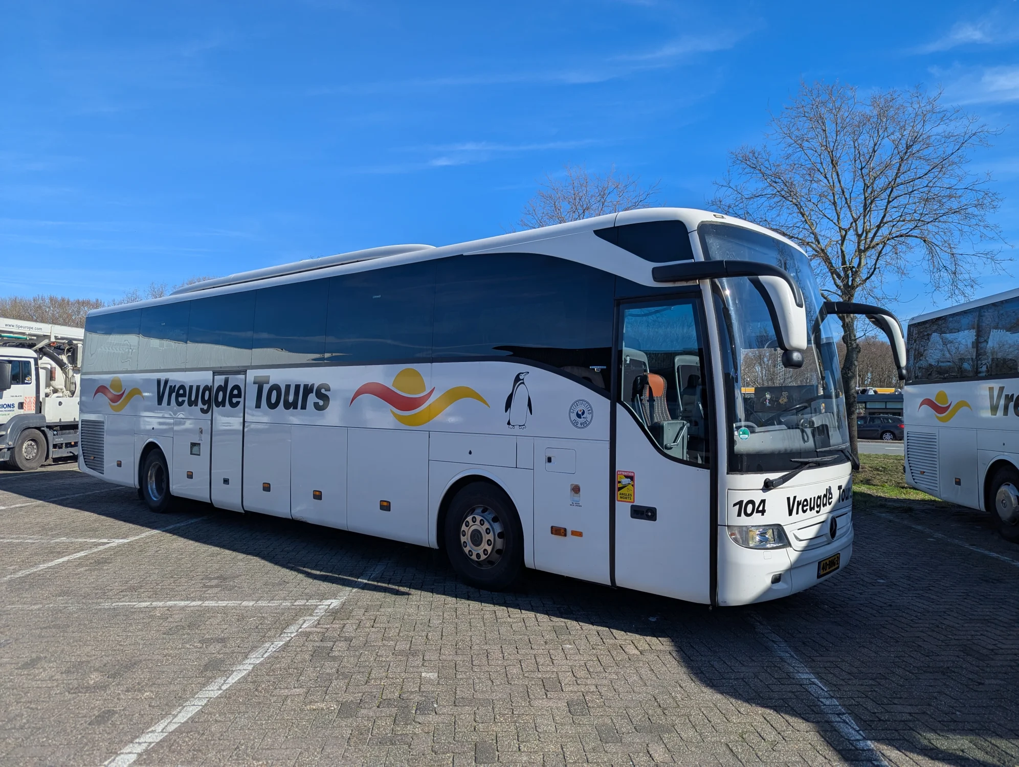 Bus104.1